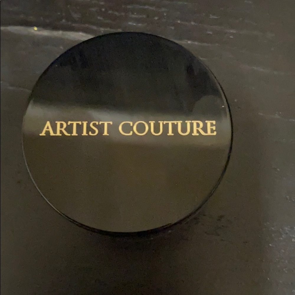 Artist couture highlighter